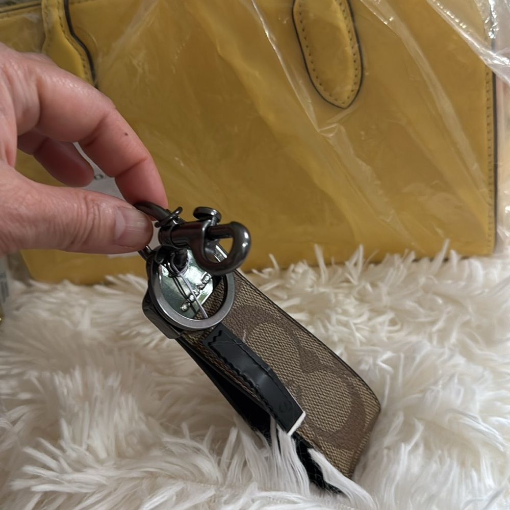 Coach Key Holder - Picture 2 of 2